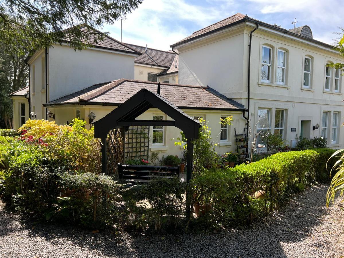 Hollyhocks Holiday Home- 2 Bedroomed Ground Floor Apartment Sleeps 5 Ivybridge Exterior photo